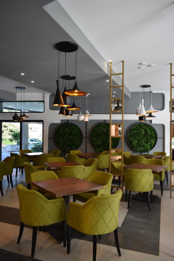 Prenociste Srebrno Jezero Hotel Veliko Gradiste Ngoại thất bức ảnh