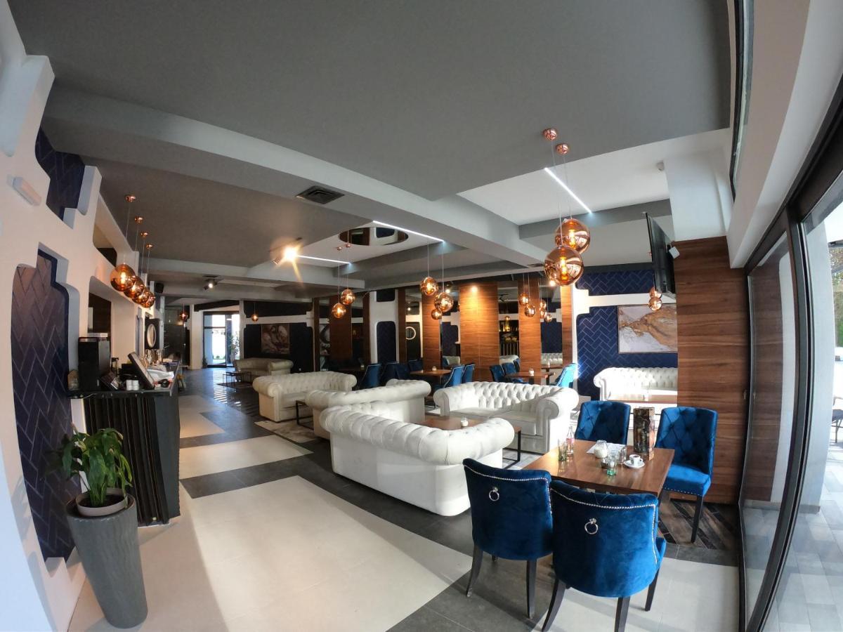 Prenociste Srebrno Jezero Hotel Veliko Gradiste Ngoại thất bức ảnh