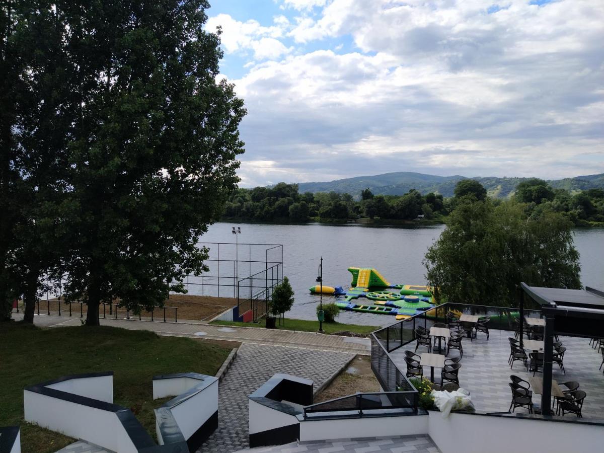 Prenociste Srebrno Jezero Hotel Veliko Gradiste Ngoại thất bức ảnh