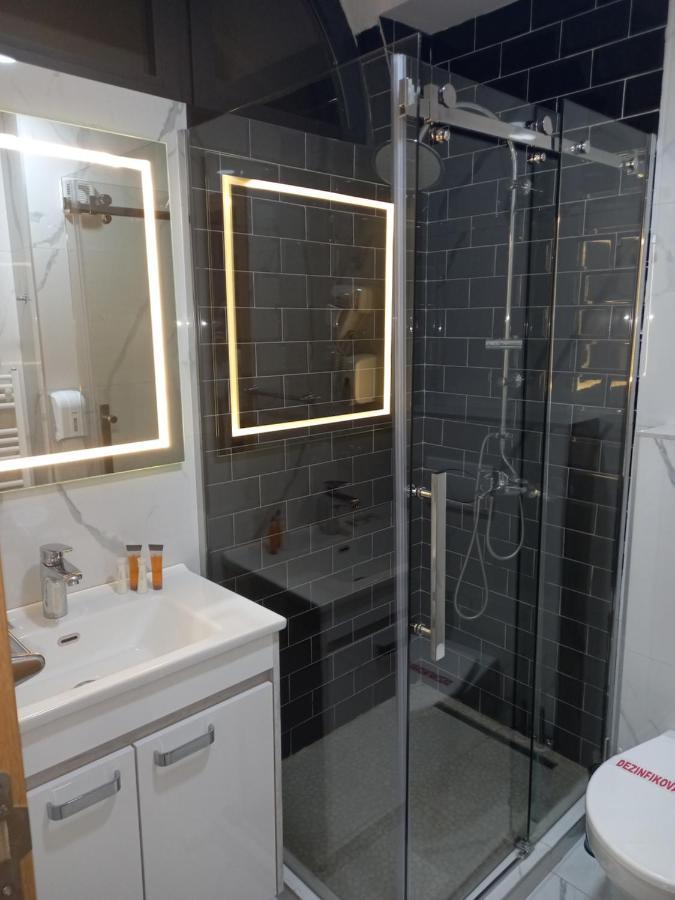Prenociste Srebrno Jezero Hotel Veliko Gradiste Ngoại thất bức ảnh