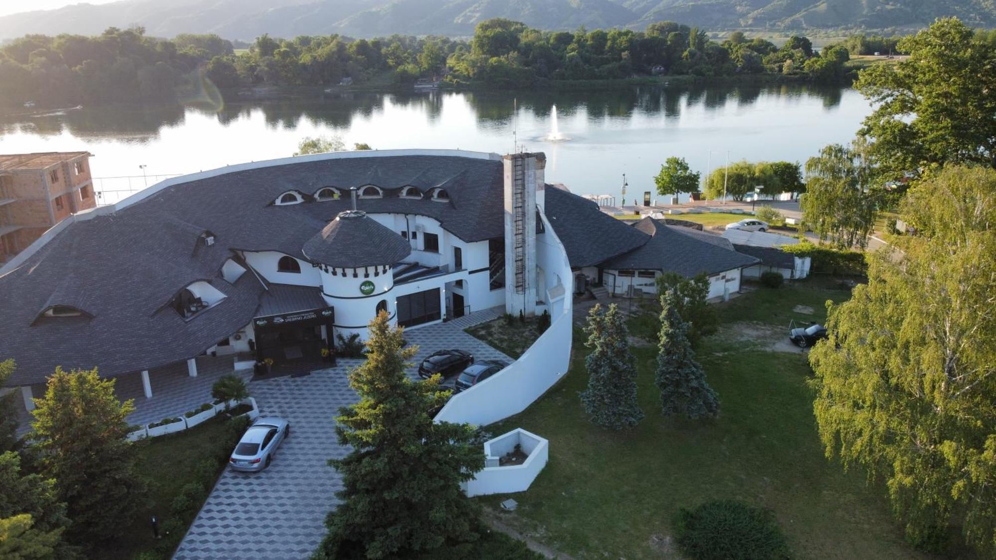 Prenociste Srebrno Jezero Hotel Veliko Gradiste Ngoại thất bức ảnh