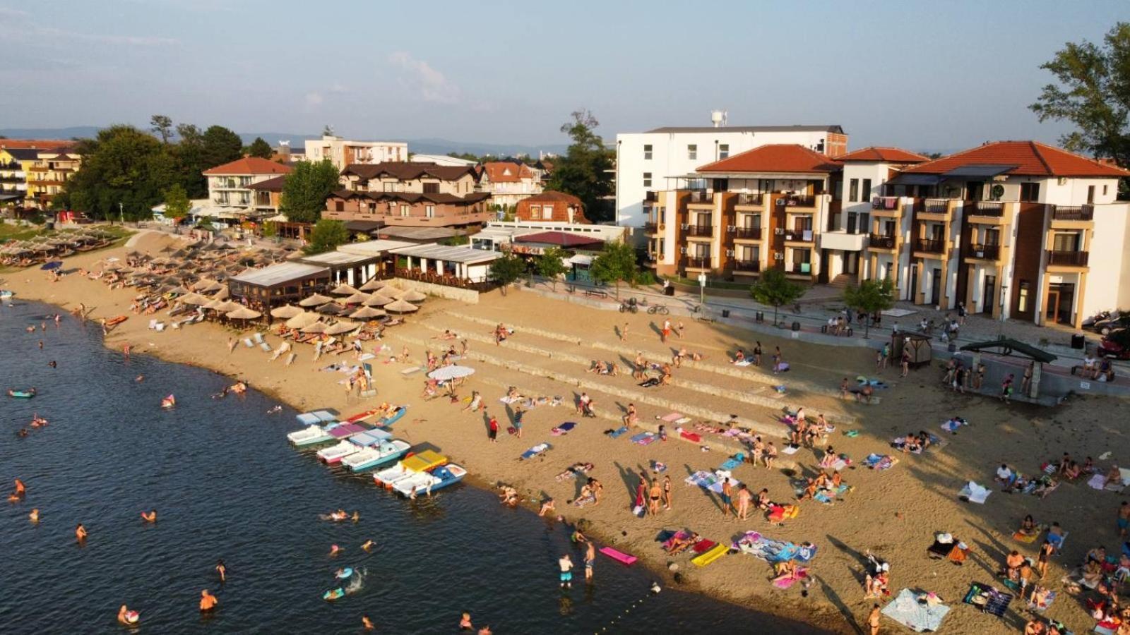 Prenociste Srebrno Jezero Hotel Veliko Gradiste Ngoại thất bức ảnh